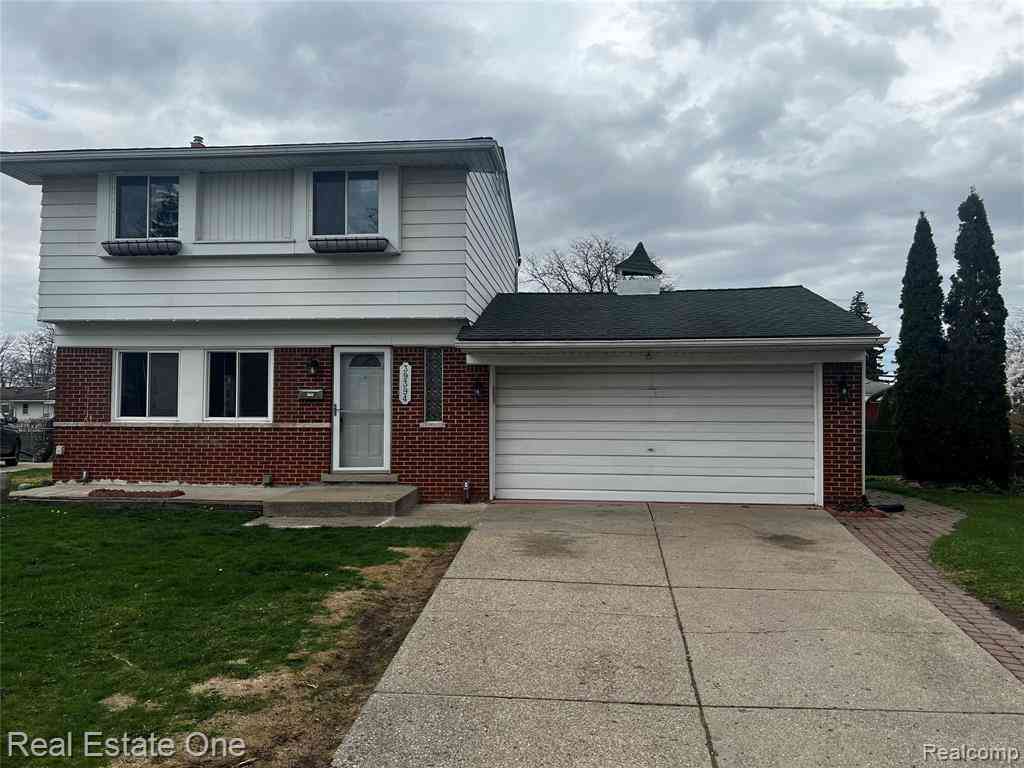 Homes For Sale - 39394 Carrie Drive <br/> Sterling Heights, MI 48313