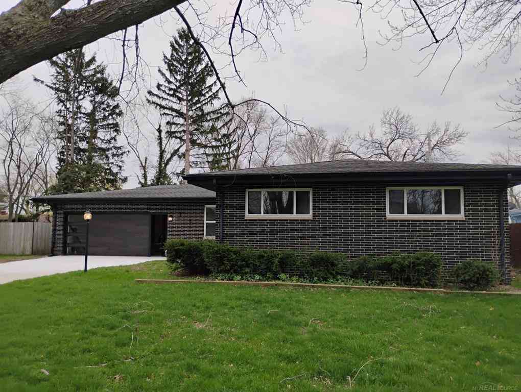 Homes For Sale - 380 Eloise Drive <br/> Benton Harbor, MI 49022