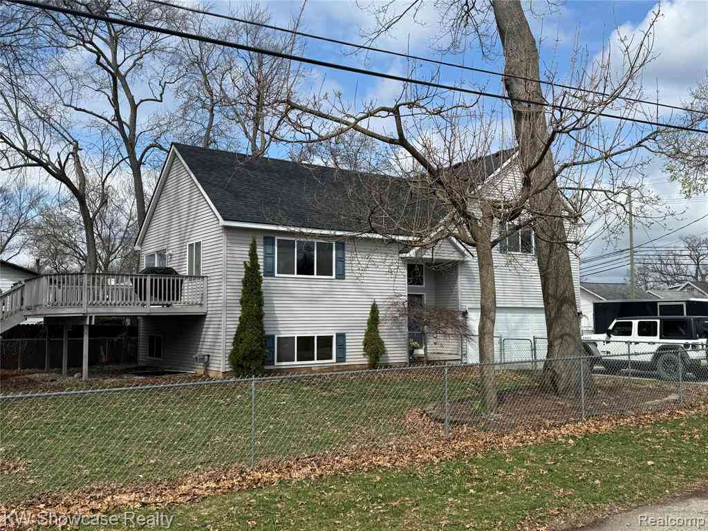 Homes For Sale - 2365 Hartford Avenue <br/> Oakland County, Waterford, MI 48327