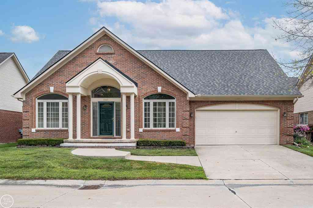 Condo For Sale - 16611 Ventura Circle <br/> Clinton Township, MI 48038