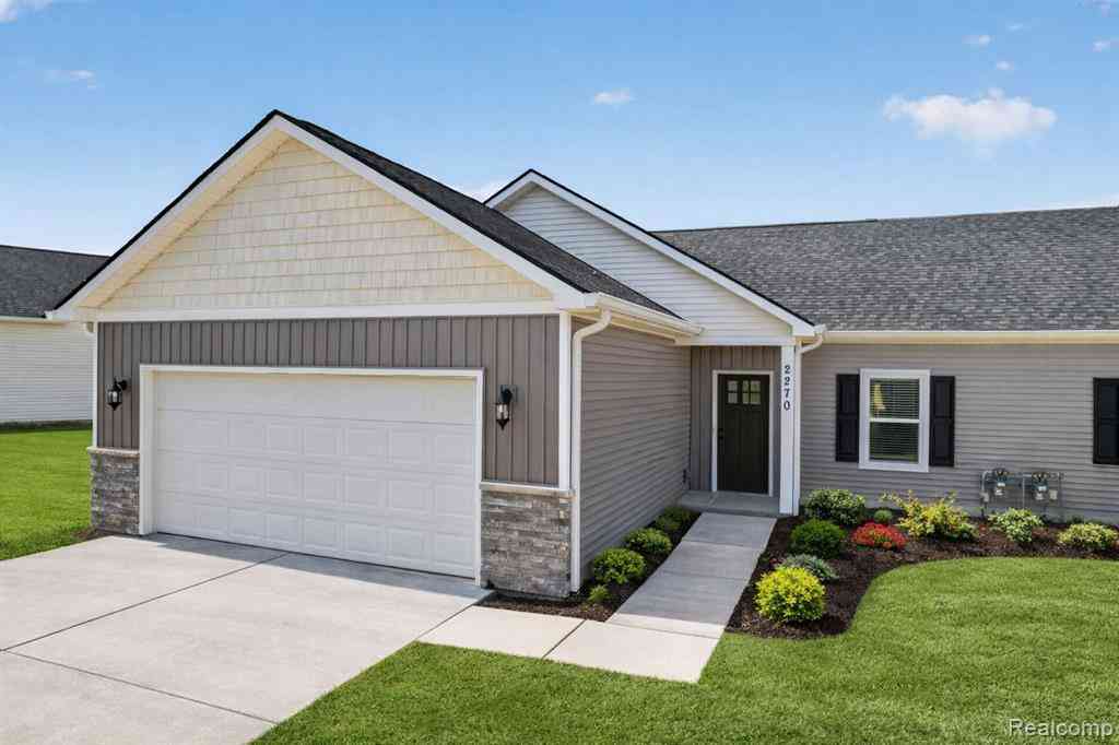 Condo For Sale - 2270 Gilder Drive <br/> Howell, MI 48843