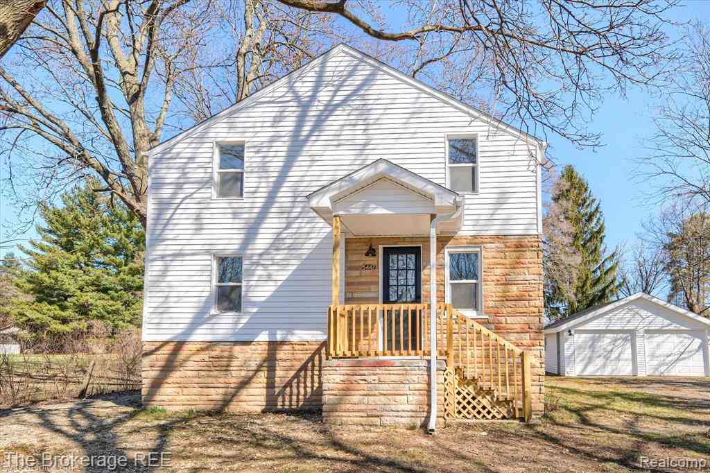 Homes For Sale - 5447 Sitka Street <br/> Genesee County, Burton, MI 48519