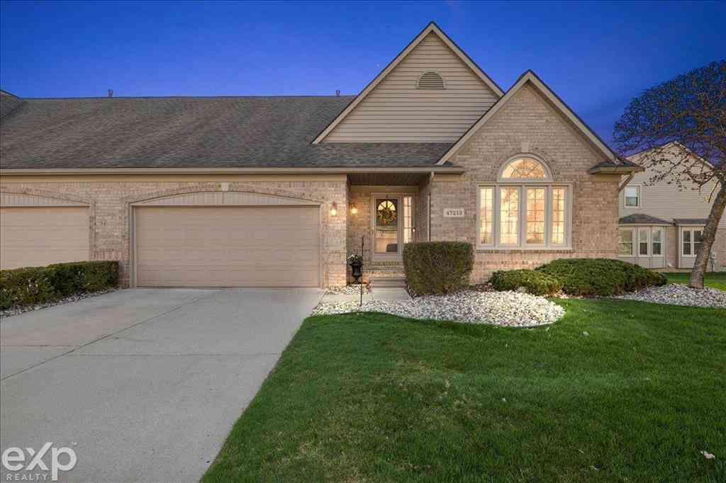 Condo For Sale - 47213 Mission Valley W  <br/> Macomb, MI 48042