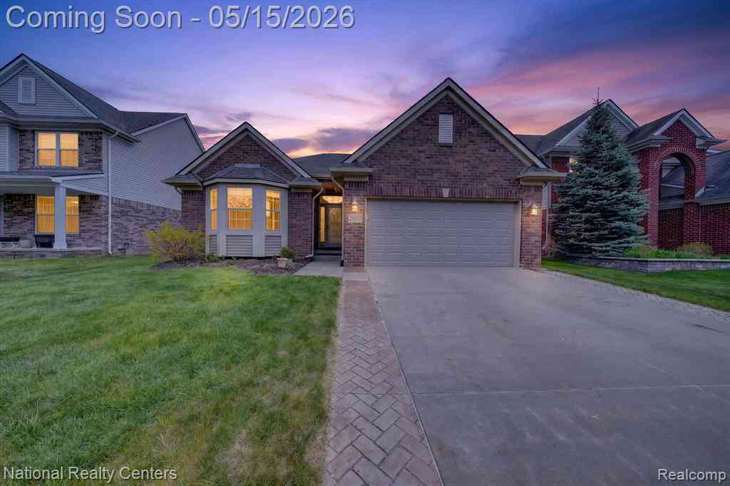 Homes For Sale - 28657 Oakmonte Circle W W<br/> New Hudson, MI 48165