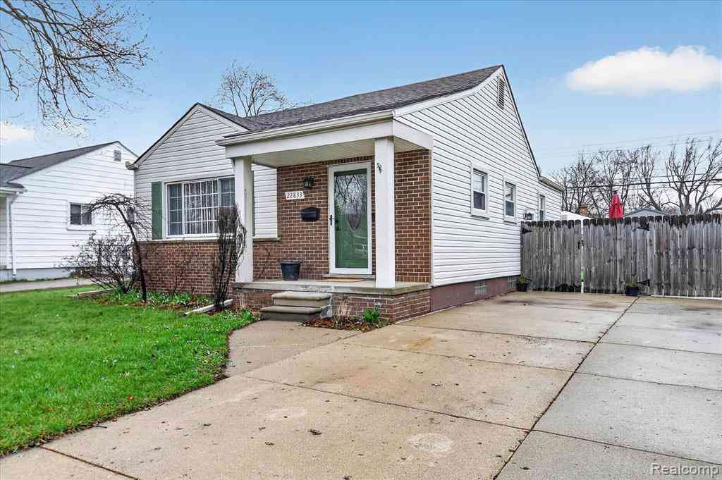 Homes For Sale - 22833 E. 13 Mile Road <br/> Saint Clair Shores, MI 48082