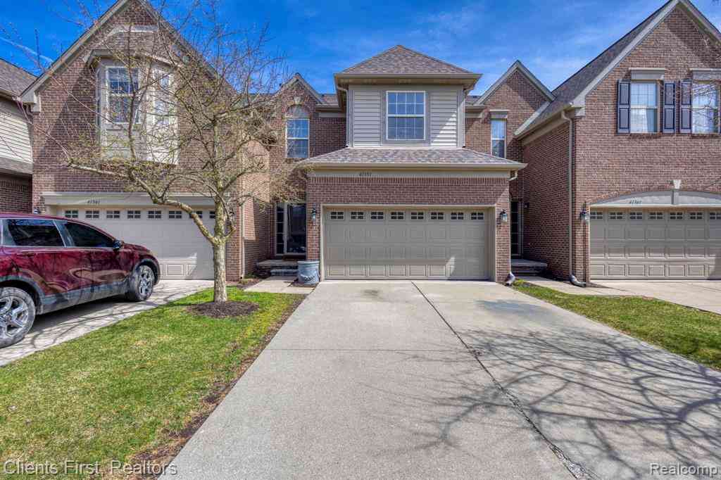Condo For Sale - 41351 N Maplewood Drive <br/> Canton, MI 48187