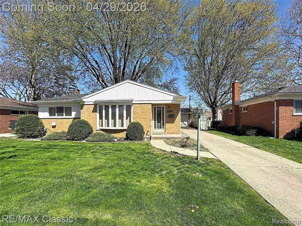Homes For Sale - 27740 Barkley Street <br/> Livonia, MI 48154