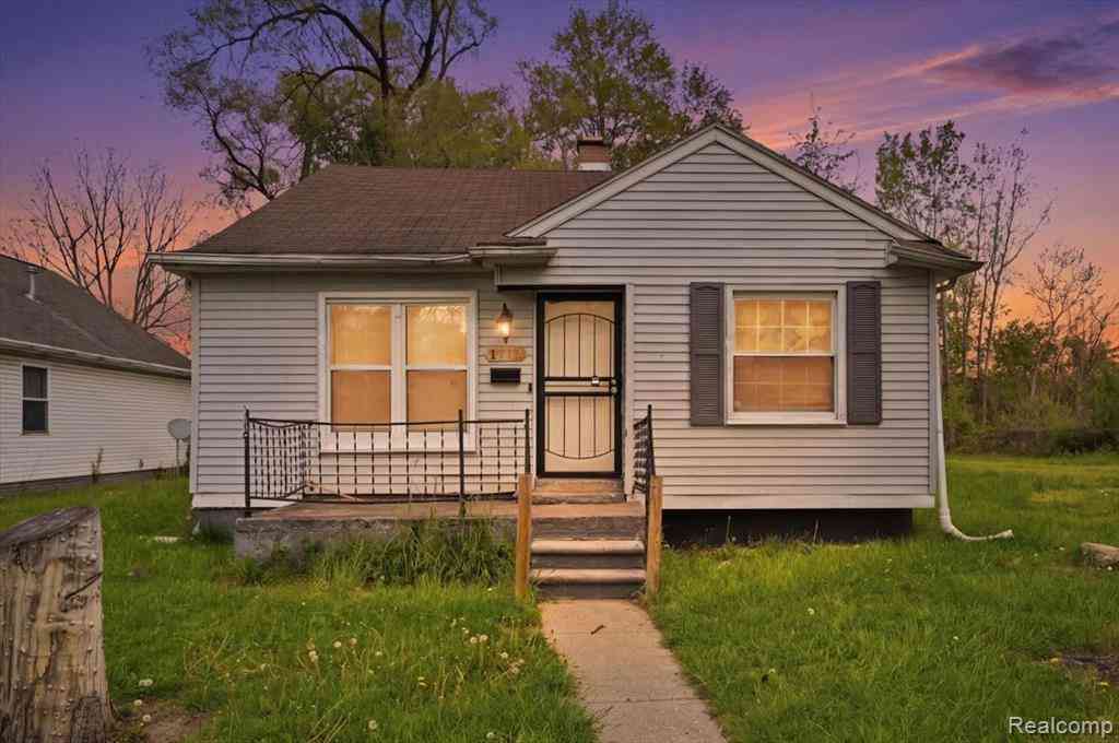 Homes For Sale - 15334 Chapel Street <br/> Detroit, MI 48223