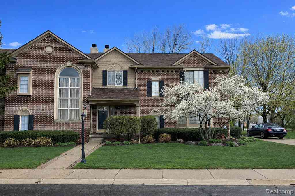 Condo For Sale - 136 Sheffield Court <br/> Canton, MI 48188
