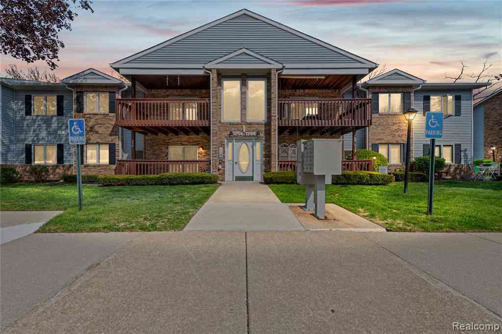 Condo For Sale - 1284 Shoemaker Drive <br/> Westland, MI 48185