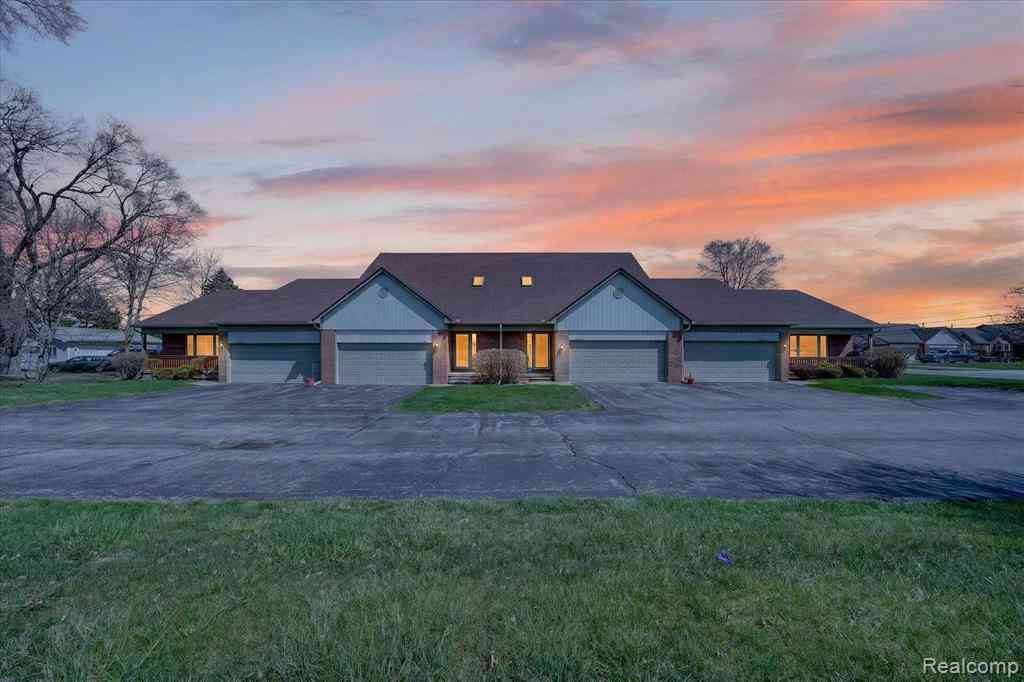 Condo For Sale - 31924 Joseph Anthony Court <br/> Warren, MI 48093