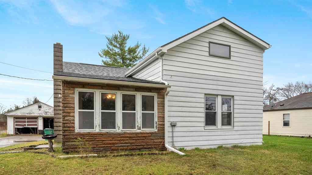 Homes For Sale - 4805 3 Mile Road <br/> Bay City, MI 48706