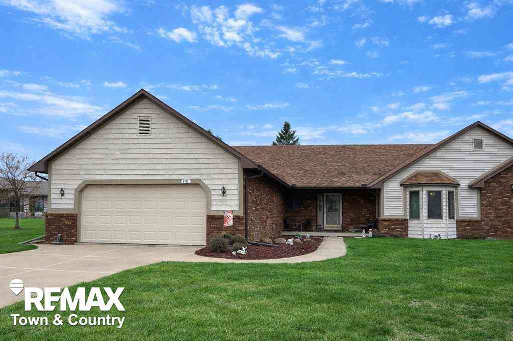 Condo For Sale - 6112 Oak Creek Drive <br/> Swartz Creek, MI 48473