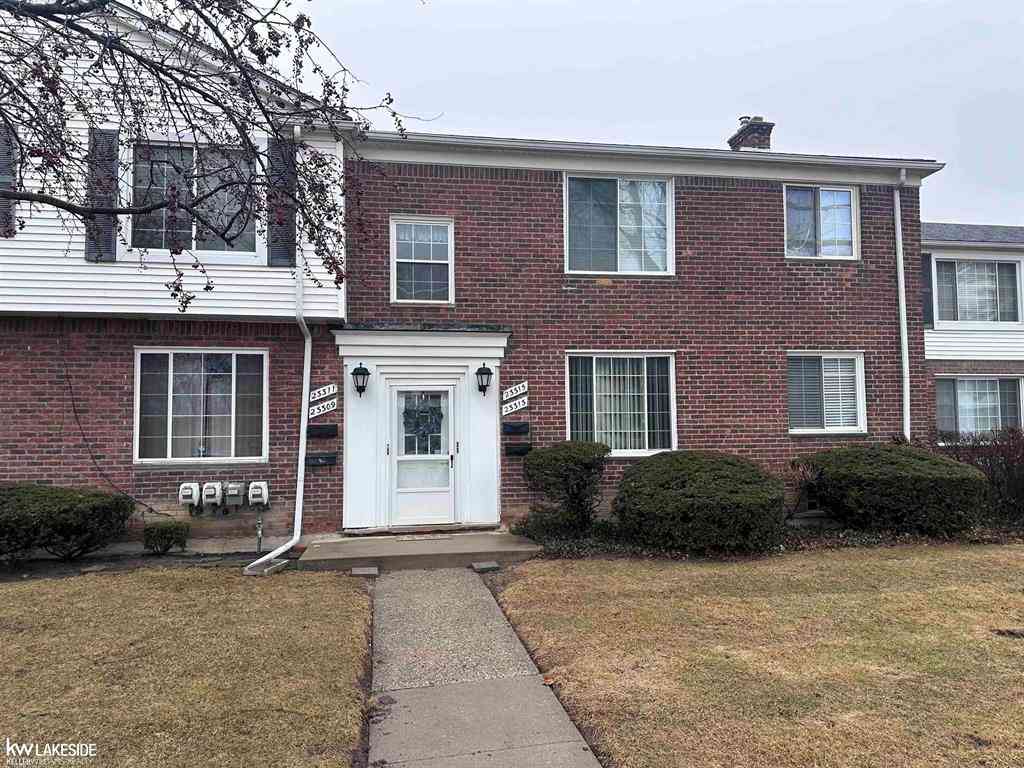 Condo For Sale - 23313 Edsel Ford Court <br/> Saint Clair Shores, MI 48080