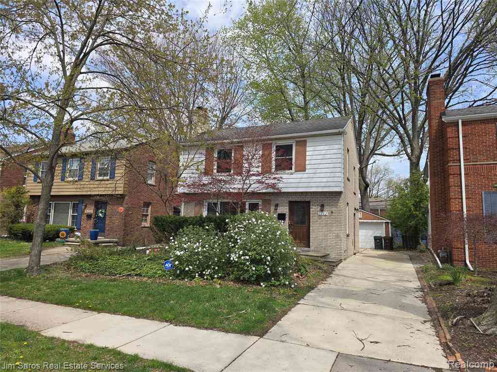 Homes For Rent - 1762 Bournemouth Road <br/> Grosse Pointe Woods, MI 48236