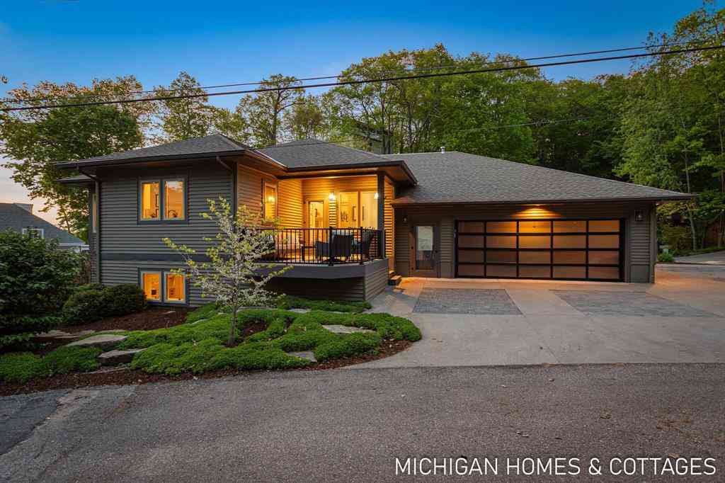 Homes For Sale - 6700 Ratcliff Drive <br/> Allegan County, Holland, MI 49423