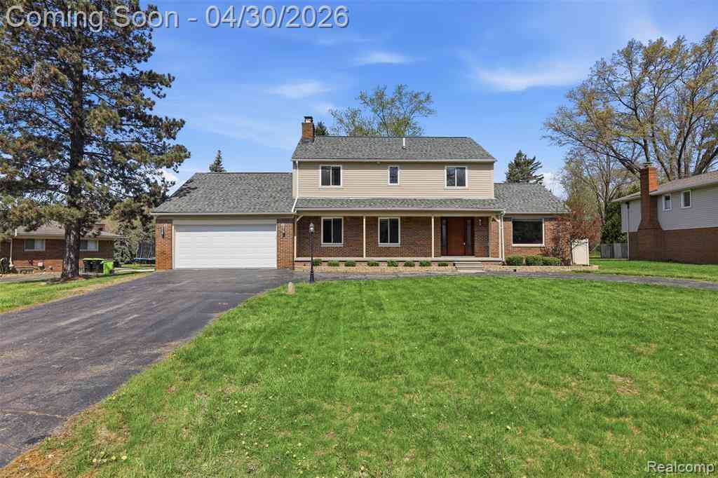 Homes For Sale - 7978 Little Farm Lane <br/> West Bloomfield, MI 48322
