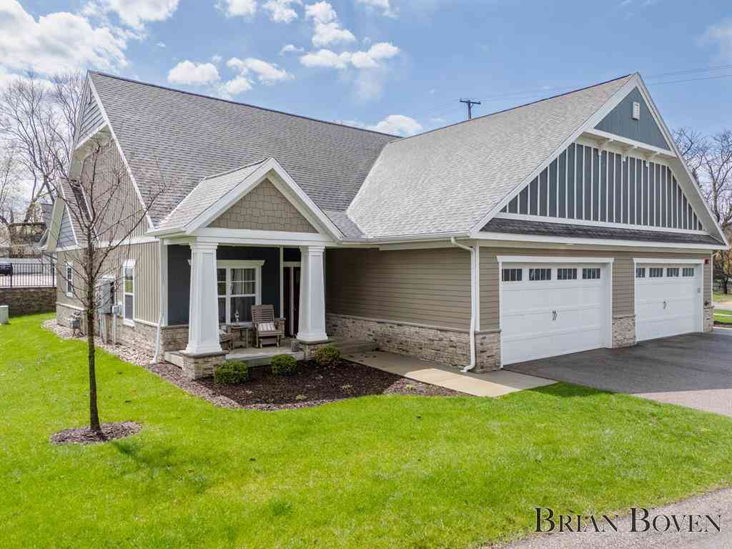 Condo For Sale - 148 Tamarack Lane Ne NE #2B<br/> Rockford, MI 49341