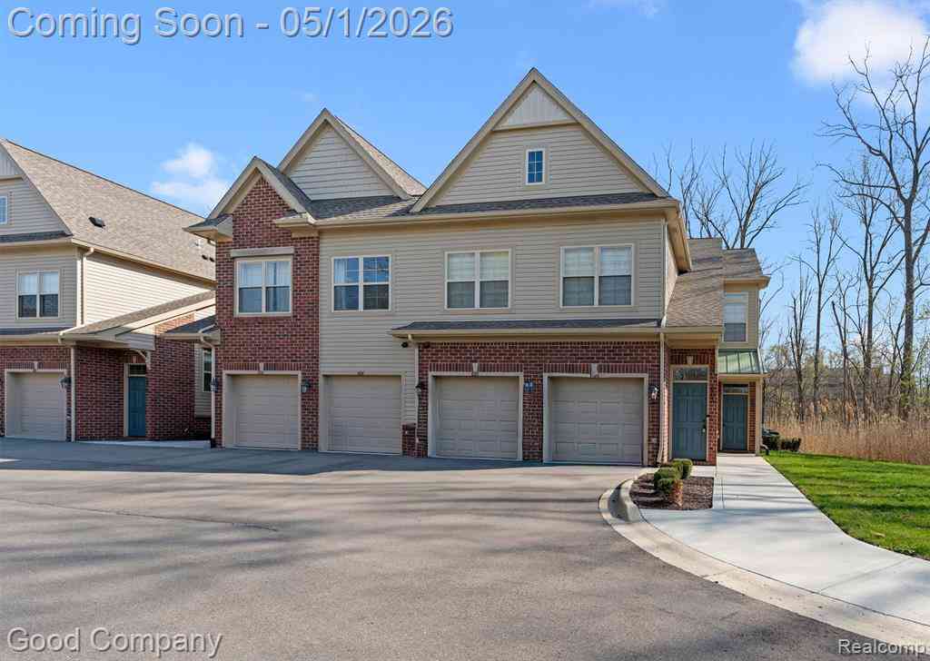 Condo For Sale - 602 Pointe Drive <br/> Walled Lake, MI 48390