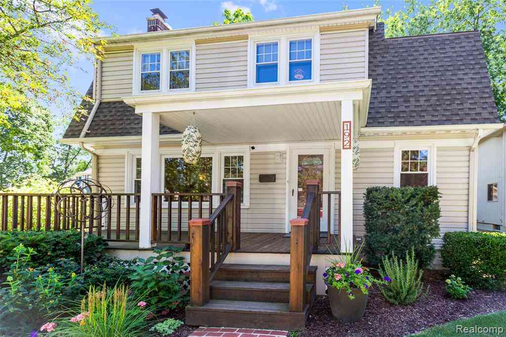 Homes For Rent - 192 E Lincoln Street <br/> Birmingham, MI 48009