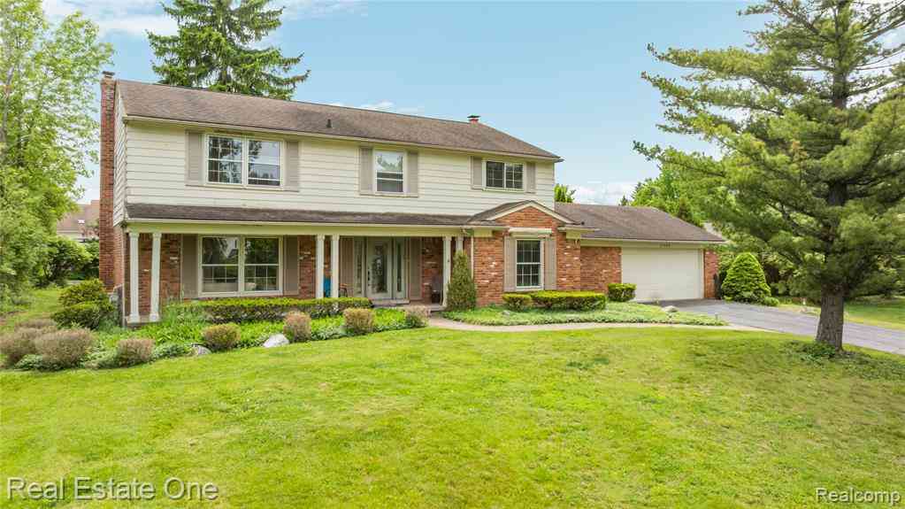 Homes For Sale - 2503 Wickfield Road <br/> West Bloomfield, MI 48323