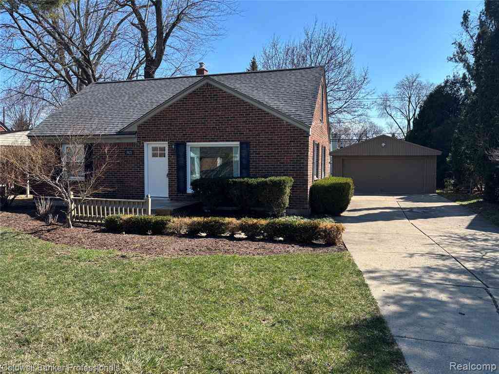 Homes For Sale - 1921 Beverly Street <br/> Oakland County, Sylvan Lake, MI 48320