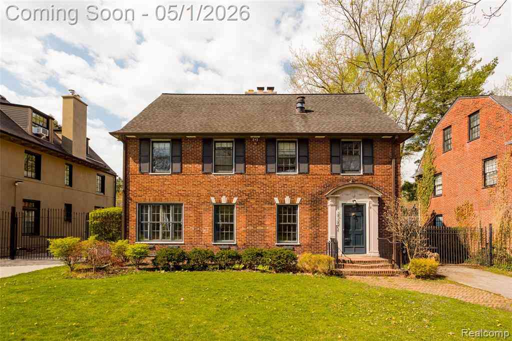 Homes For Sale - 2929 Burns Street <br/> Detroit, MI 48214