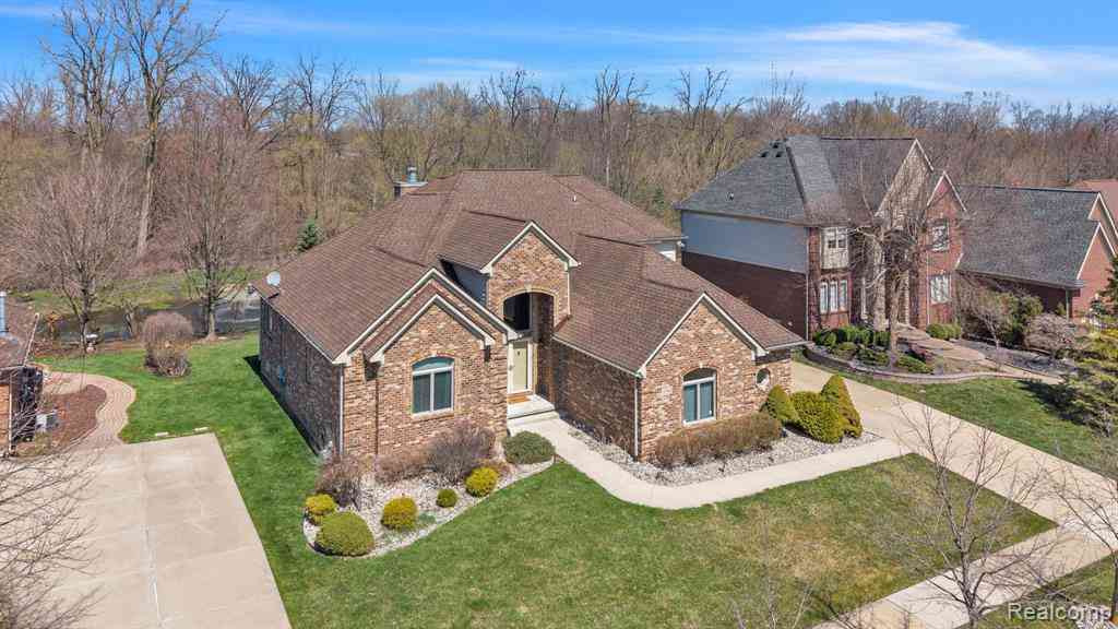 Homes For Sale - 47081 Hidden River Circle N N<br/> Canton, MI 48188
