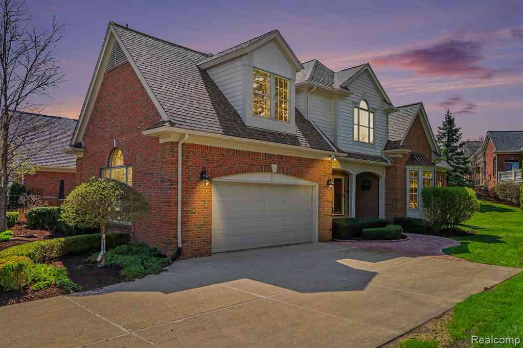 Condo For Sale - 2869 Hastings Court <br/> Oakland, MI 48306
