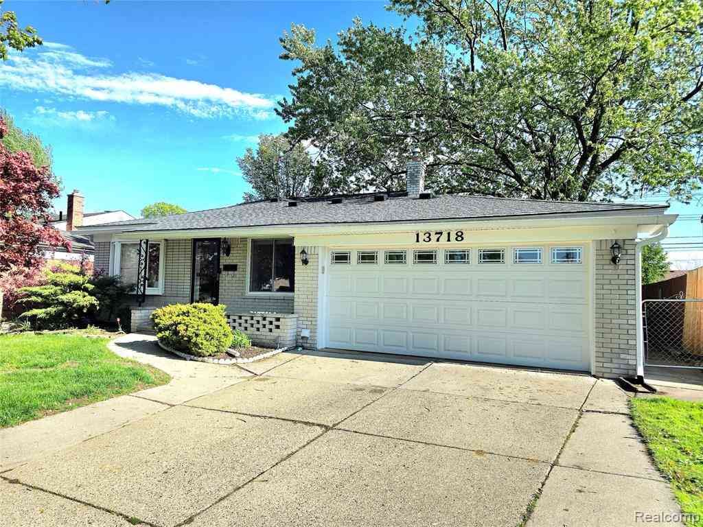 Homes For Sale - 13718 Joyce Drive <br/> Warren, MI 48088