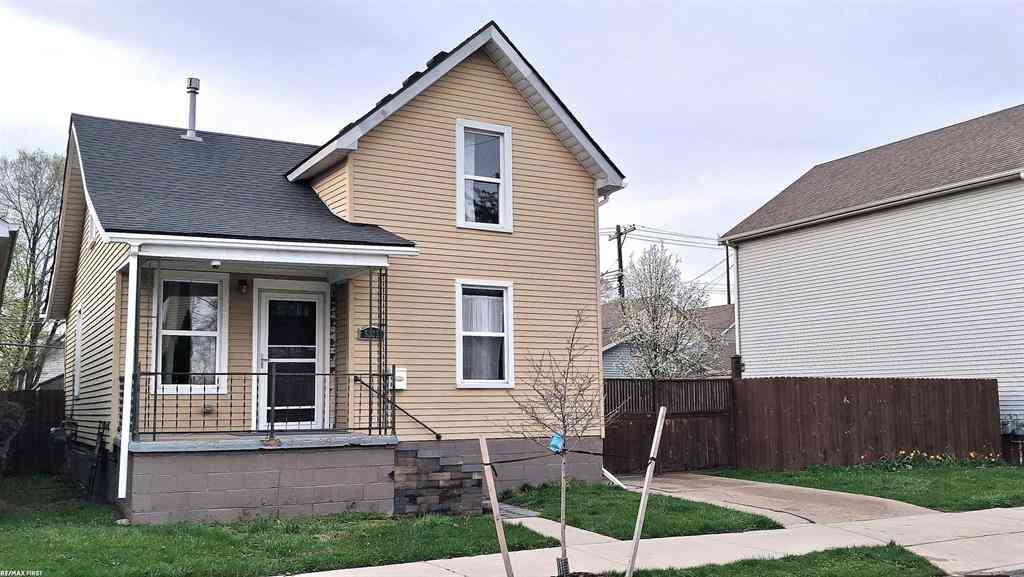 Homes For Sale - 5223 Yemans Street <br/> Hamtramck, MI 48212