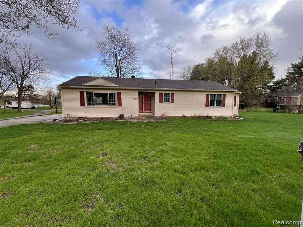 Homes For Sale - 8299 Ridge Road <br/> Goodrich, MI 48438