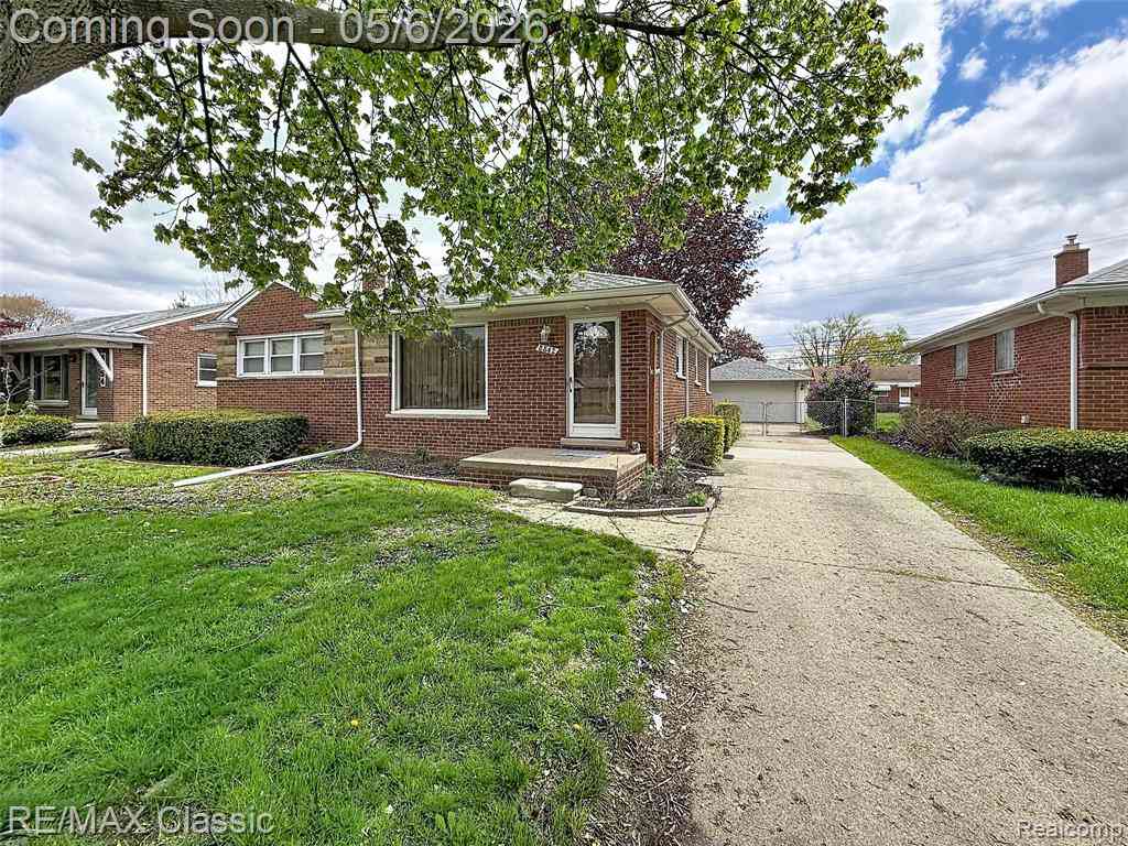 Homes For Sale - 8842 Merriman Road <br/> Livonia, MI 48150