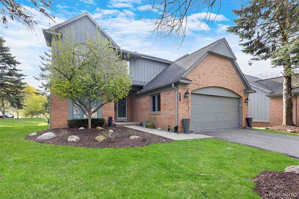Condo For Sale - 37814 Avon Lane <br/> Farmington Hills, MI 48331