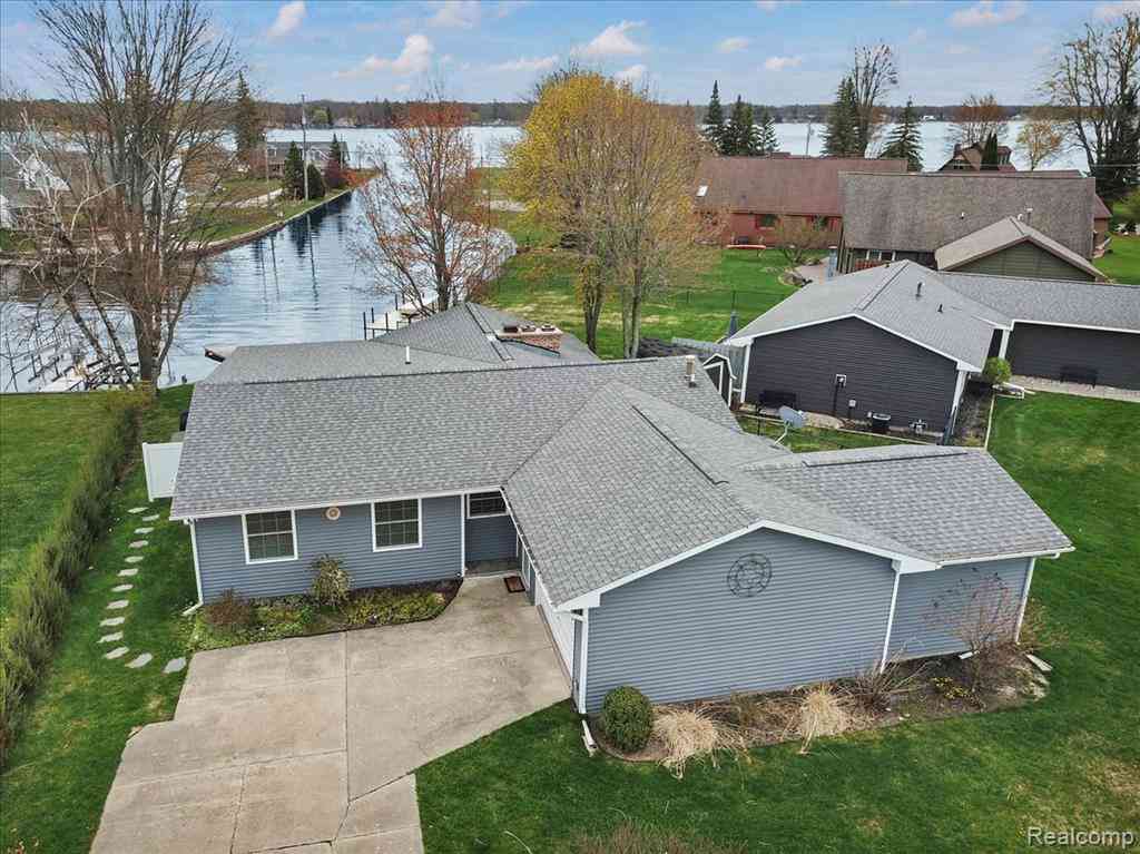Homes For Sale - 131 Bryan J Drive <br/> Houghton Lake, MI 48629