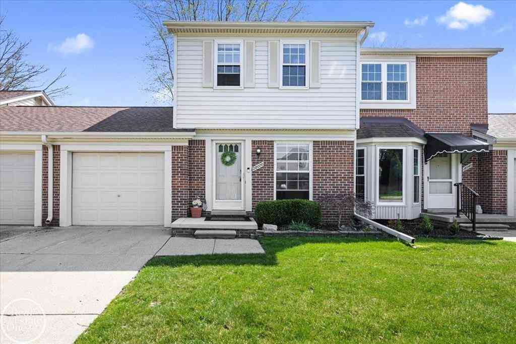 Condo For Sale - 28070 Coleridge Street <br/> Harrison Township, MI 48045