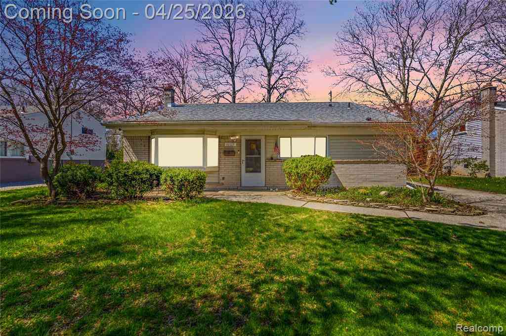 Homes For Sale - 36023 Weideman Street <br/> Clinton Township, MI 48035