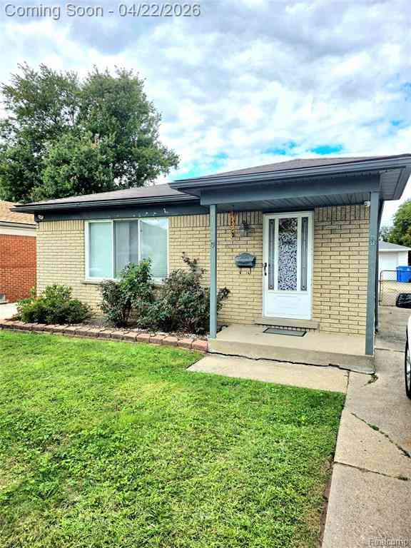 Homes For Sale - 6129 Kinmore Street <br/> Dearborn Heights, MI 48127