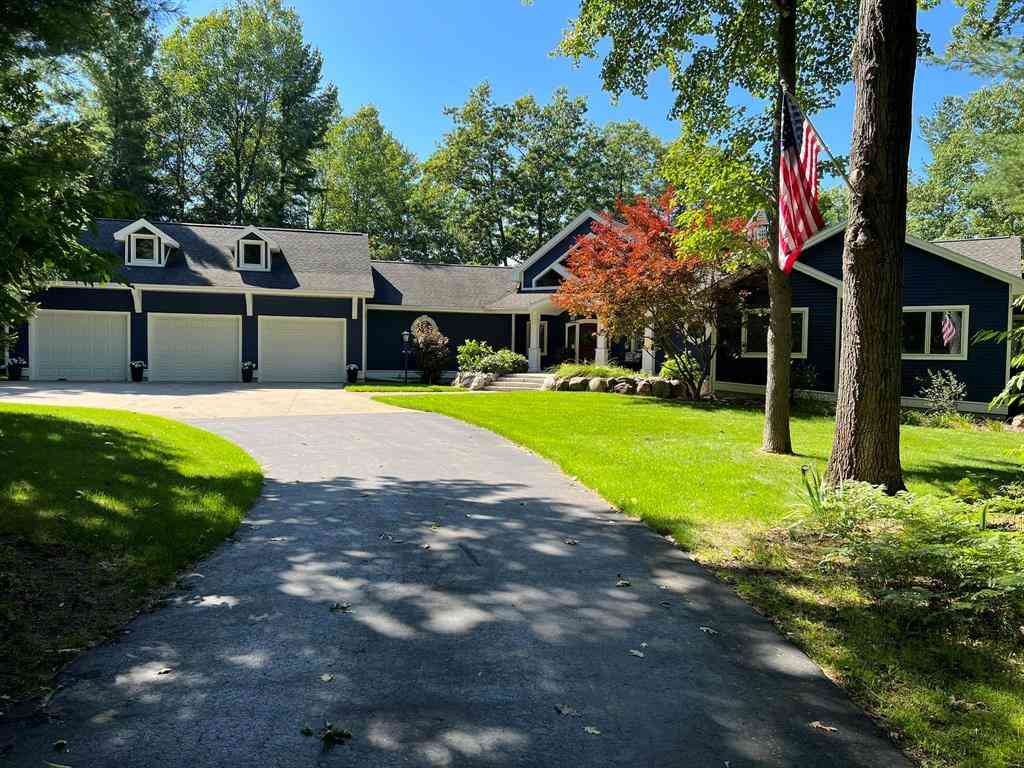 Homes For Sale - 6802 Brandow Woods  <br/> Traverse City, MI 49684