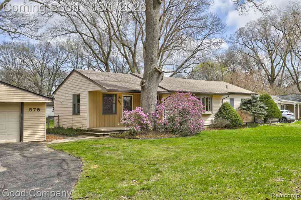 Homes For Sale - 575 S Briarvale Drive <br/> Auburn Hills, MI 48326