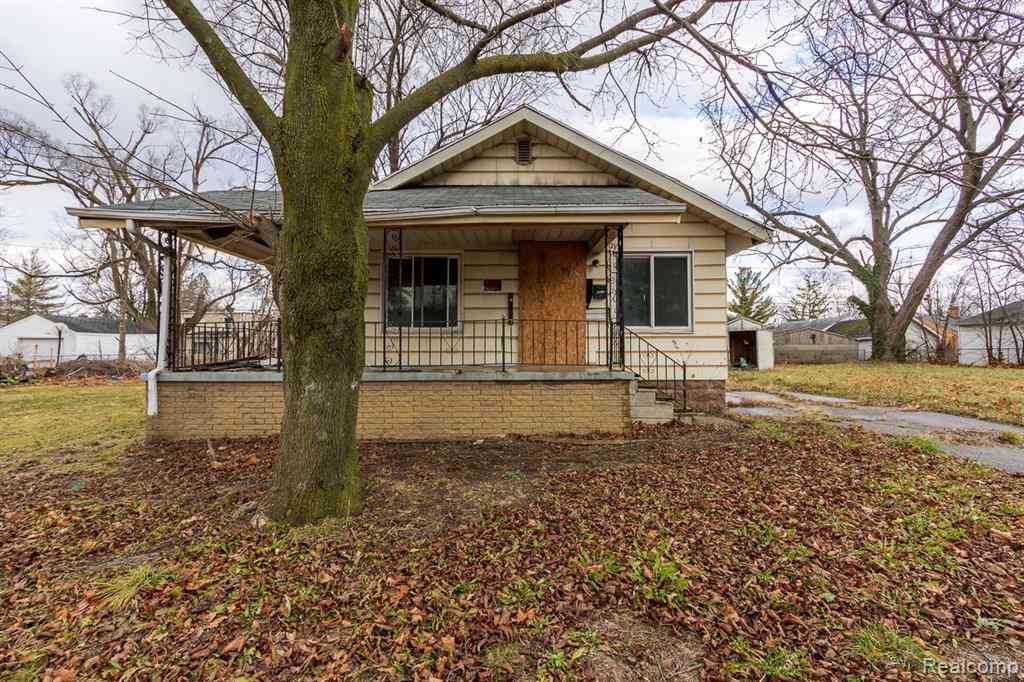 Homes For Sale - 2434 Mackin Road <br/> Flint, MI 48504