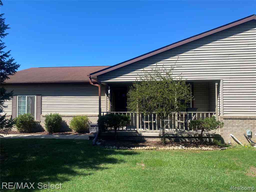 Condo For Sale - 5057 Sandalwood Drive <br/> Grand Blanc, MI 48439