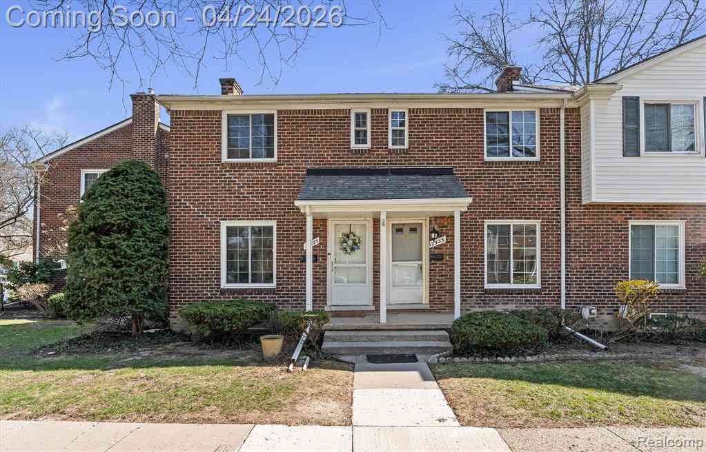 Condo For Sale - 22923 Gary Lane <br/> Saint Clair Shores, MI 48080