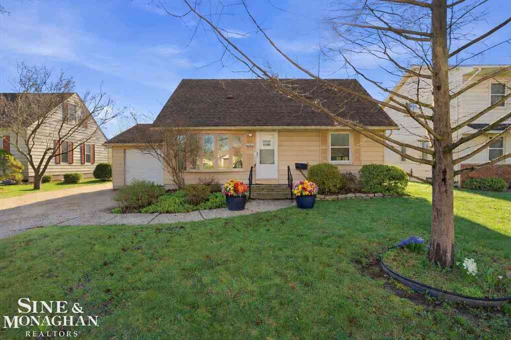 Homes For Sale - 1313 Minnesota Avenue <br/> Marysville, MI 48040