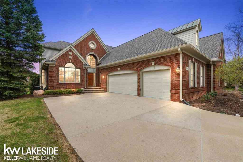 Condo For Sale - 2879 Hastings Court <br/> Oakland, MI 48306