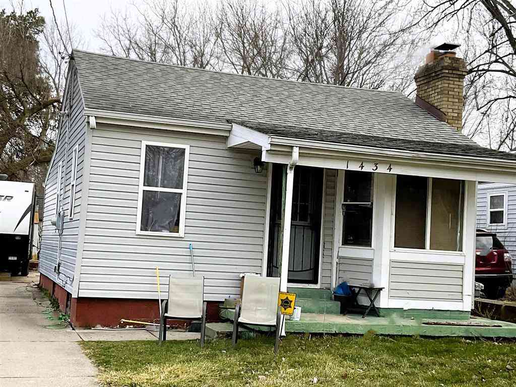 Homes For Sale - 1434 Knickerbocker Avenue <br/> Flint, MI 48505