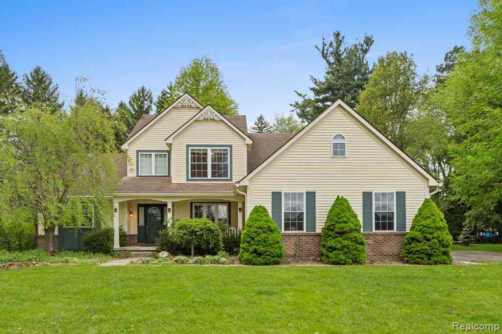 Homes For Sale - 3079 Island Hills Drive <br/> Dexter, MI 48130
