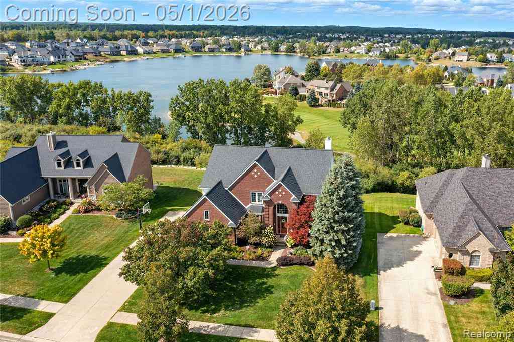Homes For Sale - 656 Overlook Drive <br/> Oxford, MI 48371