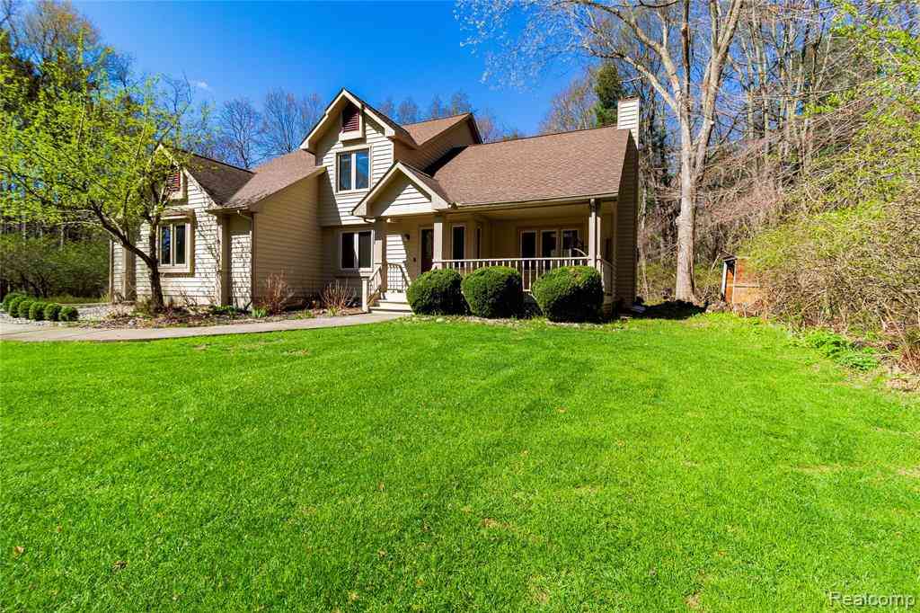 Homes For Sale - 4450 Blood Road <br/> Lapeer County, Metamora, MI 48455