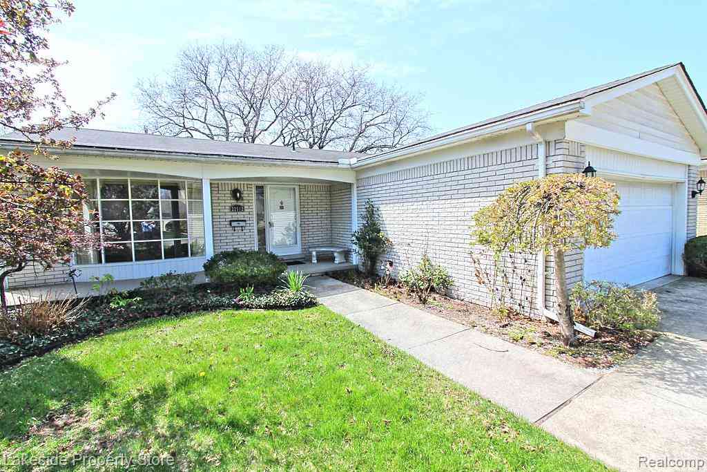 Homes For Sale - 22512 Corteville Street <br/> Saint Clair Shores, MI 48081